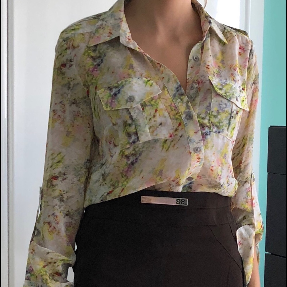 Colorful Bebe Blouse with long sleeves